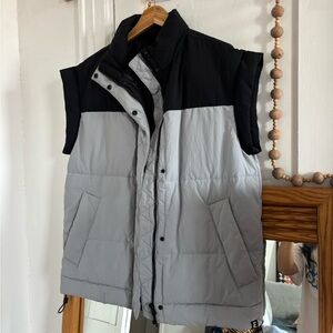 Everlane Two-Tone Black and Gray Vest